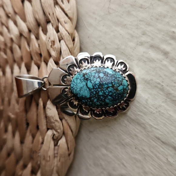 Stunning Vintage Native American Navajo Lander Blue Spiderweb Turquoise Pendant - Picture 9 of 11